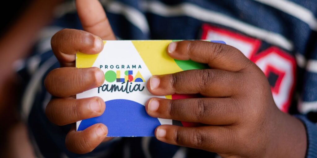 Caixa paga Bolsa Família a beneficiários com NIS de final 4 Caixa paga Bolsa Família a beneficiários com NIS de final 4