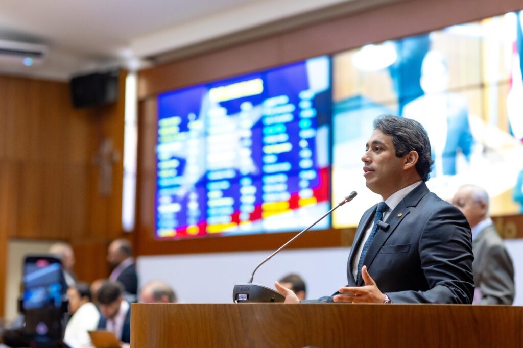 Lei de iniciativa de Osmar Filho instituiu no Maranhão mês de conscientização sobre o autismo Lei de iniciativa de Osmar Filho instituiu no Maranhão mês de conscientização sobre o autismo