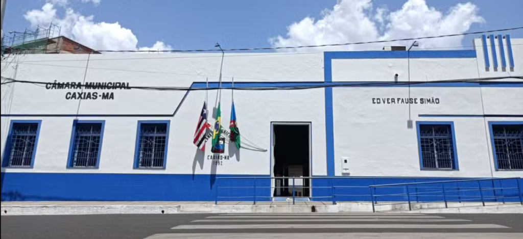 A Câmara de Caxias busca antecipar a eleição da Mesa Diretora, trazendo à tona uma crise de credibilidade e revelando acordos pouco transparentes nos bastidores do legislativo A Câmara de Caxias busca antecipar a eleição da Mesa Diretora, trazendo à tona uma crise de credibilidade e revelando acordos pouco transparentes nos bastidores do legislativo