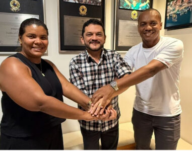 Vice-prefeita de Cajari e vereador declaram apoio à reeleição do deputado Cláudio Cunha em 2026. Vice-prefeita de Cajari e vereador declaram apoio à reeleição do deputado Cláudio Cunha em 2026.