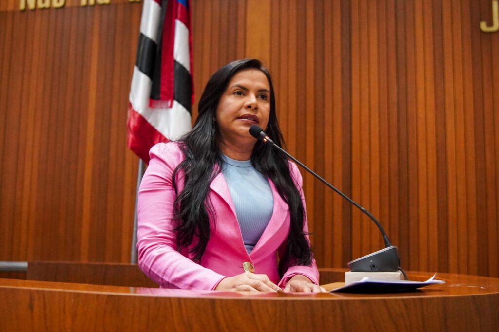 Ana do Gás parabeniza governador por reajuste salarial para Polícia Militar e Bombeiros Ana do Gás parabeniza governador por reajuste salarial para Polícia Militar e Bombeiros