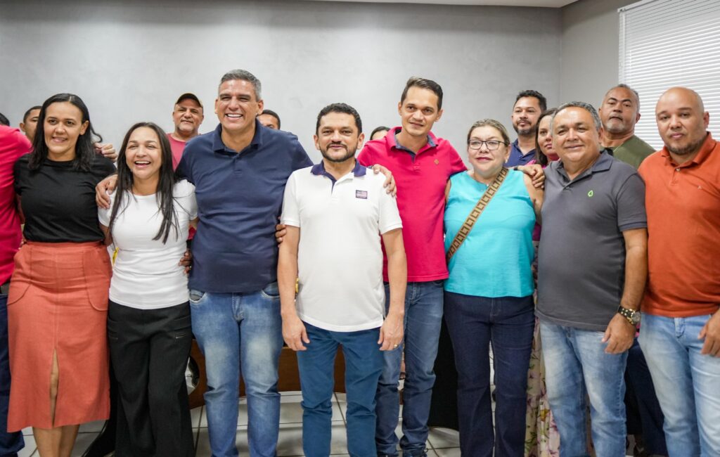 Deputado Cláudio Cunha percorre municípios da Região Tocantina em intensa agenda política